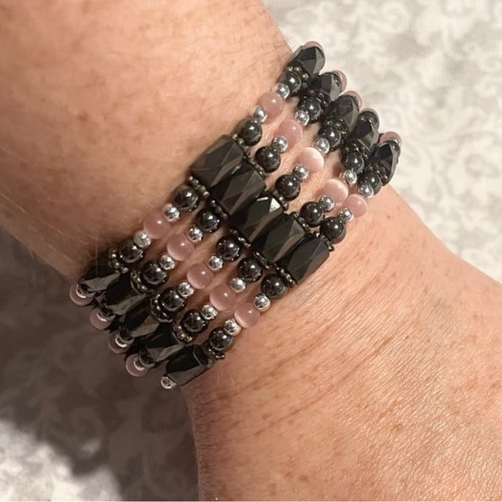 ⭐️ Magnetic Bracelet